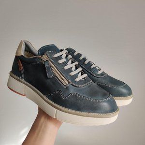 NEW Pikolinos Blue Leather Sneaker